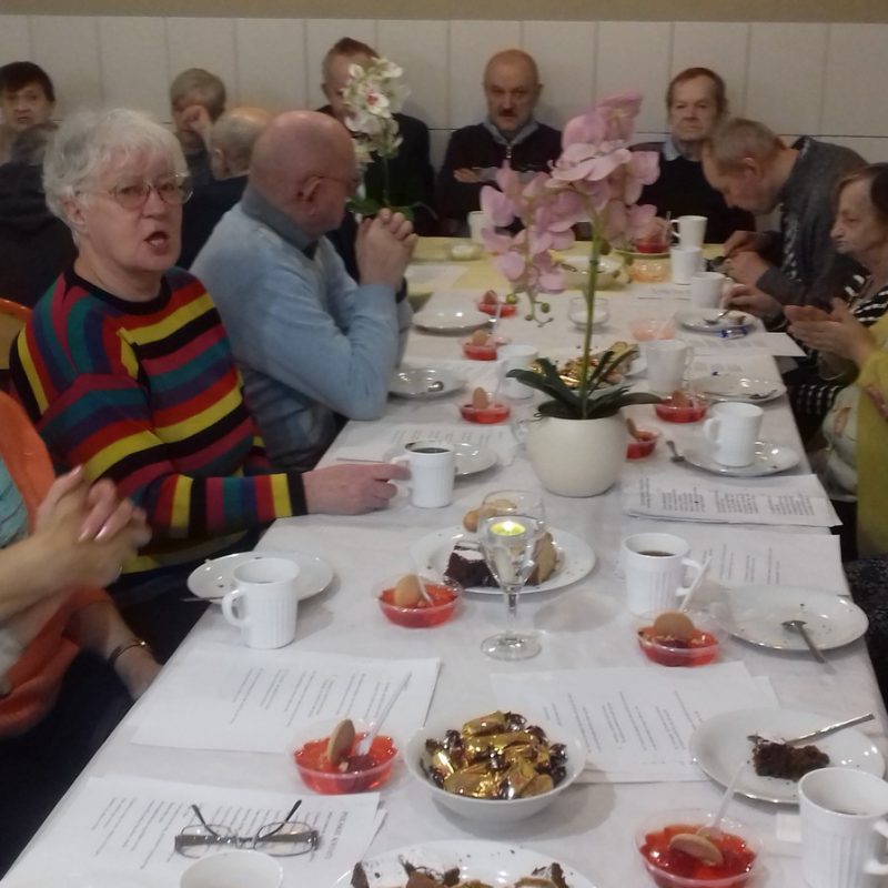 Wizyta członków Klubu „Uśmiech Seniora” w Domu Pomocy Społecznej w Przatówku