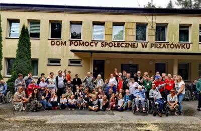Piknik integracyjny na zakończenie lata w Domu Pomocy Społecznej w Przatówku w dniu 29.08.2023 r.