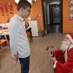 Mikołaj rozmowa z chłopcem